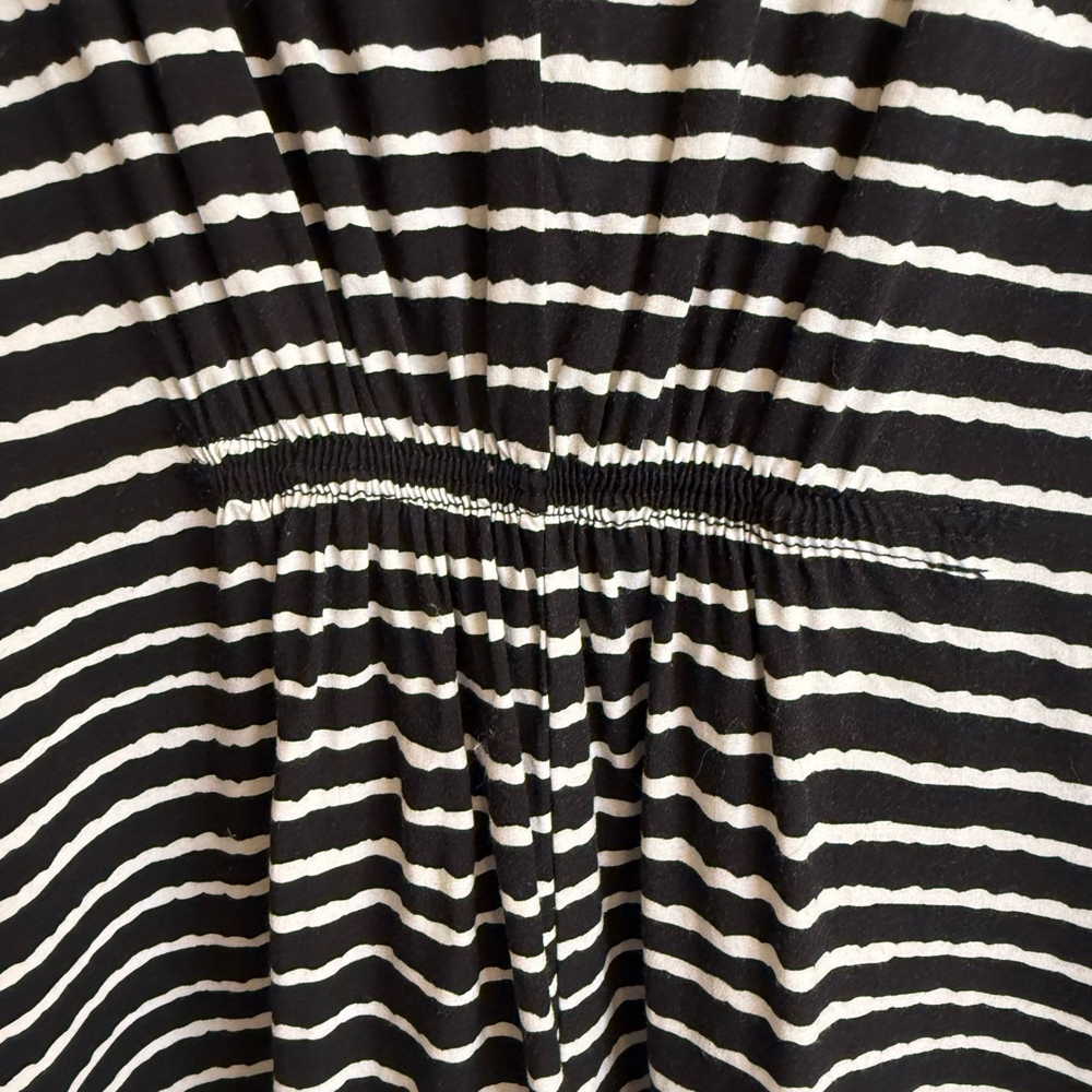 Women's Unbranded Dress Size 3X Black and White Striped - Picture 4 of 10